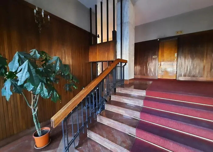 Francia 351 Hotel *